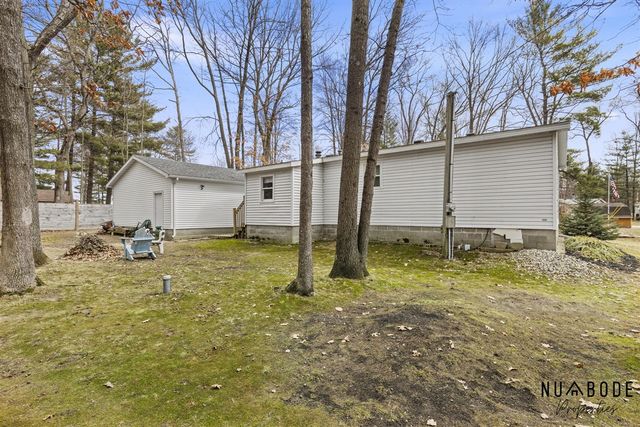 8120 Cheyenne Drive, Howard City, MI 49329