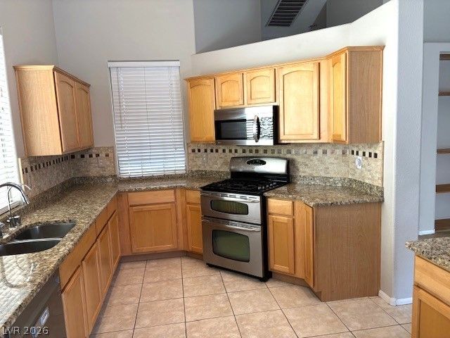 7545 Coral River Drive, Las Vegas, NV 89131