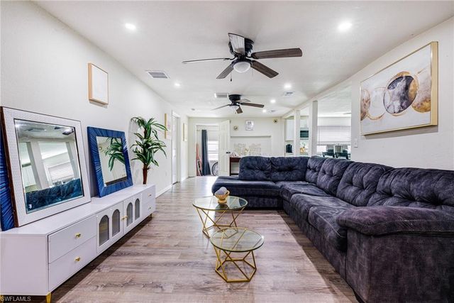 2012 Wright ST, Fort Myers, FL 33916