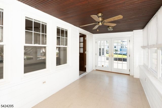 80 Washington Pl, Totowa Boro, NJ 07512
