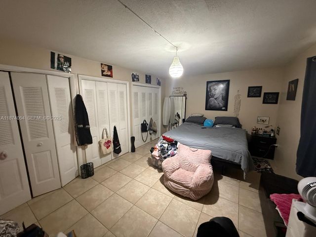 6940 Miami Gardens Drive 1-122, Hialeah, FL 33015