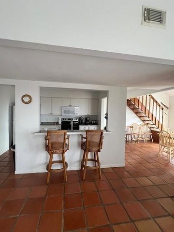 305 Private Road 640 50, Matagorda, TX 77457