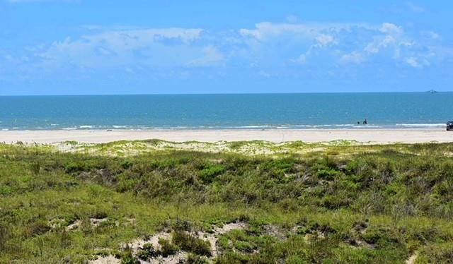 305 Private Road 640 50, Matagorda, TX 77457