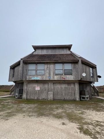 305 Private Road 640 50, Matagorda, TX 77457