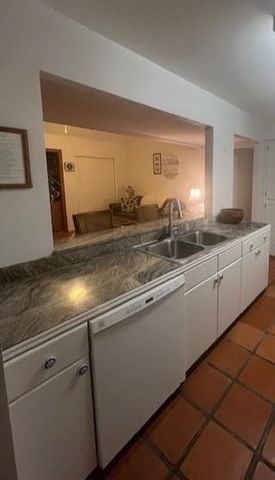 305 Private Road 640 50, Matagorda, TX 77457