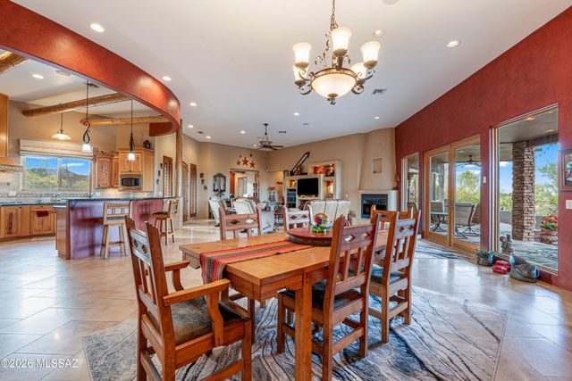1540 N Saguaro Cliffs Court, Tucson, AZ 85745