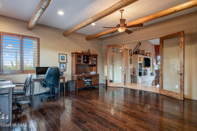 1540 N Saguaro Cliffs Court, Tucson, AZ 85745
