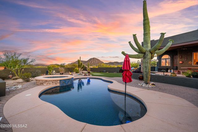 1540 N Saguaro Cliffs Court, Tucson, AZ 85745