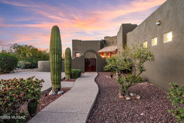 1540 N Saguaro Cliffs Court, Tucson, AZ 85745