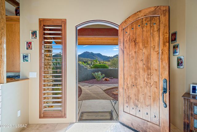 1540 N Saguaro Cliffs Court, Tucson, AZ 85745