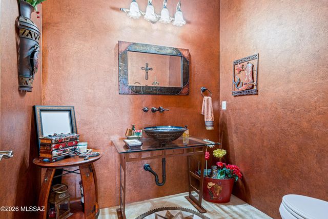 1540 N Saguaro Cliffs Court, Tucson, AZ 85745