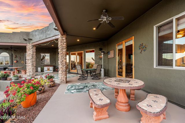 1540 N Saguaro Cliffs Court, Tucson, AZ 85745