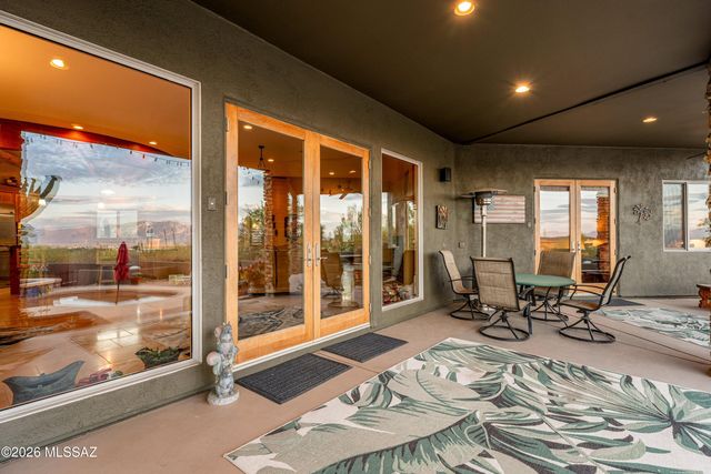 1540 N Saguaro Cliffs Court, Tucson, AZ 85745