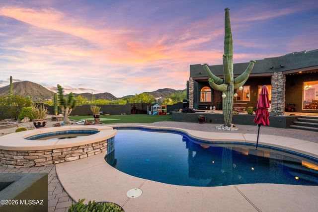 1540 N Saguaro Cliffs Court, Tucson, AZ 85745