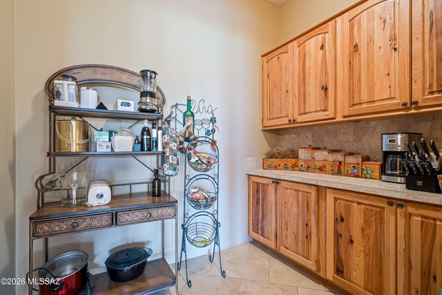 1540 N Saguaro Cliffs Court, Tucson, AZ 85745