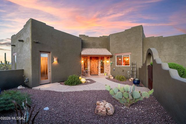 1540 N Saguaro Cliffs Court, Tucson, AZ 85745