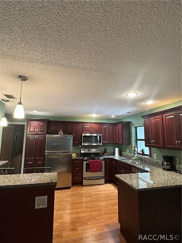 9584 W Plantation Lane, Crystal River, FL 34429
