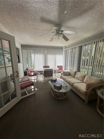 9584 W Plantation Lane, Crystal River, FL 34429