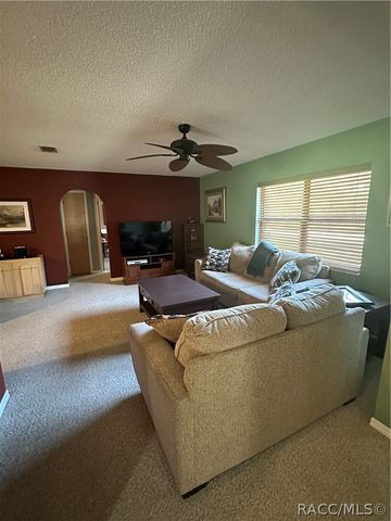 9584 W Plantation Lane, Crystal River, FL 34429