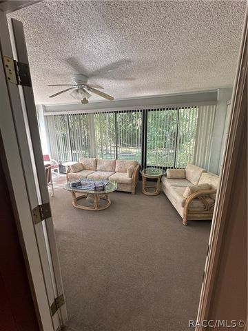9584 W Plantation Lane, Crystal River, FL 34429