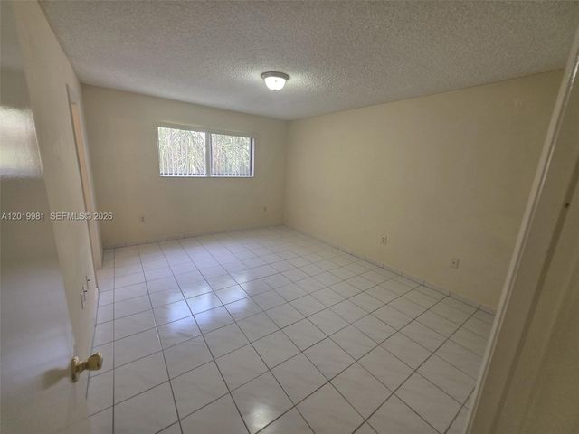 5500 W 21st Court 306, Hialeah, FL 33016