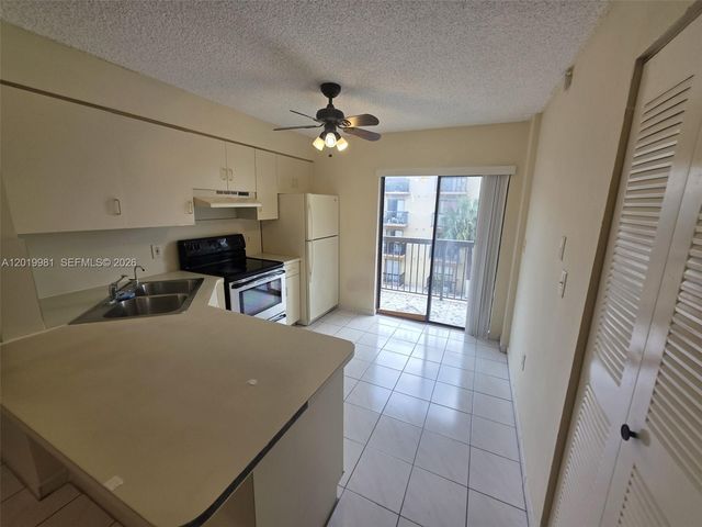 5500 W 21st Court 306, Hialeah, FL 33016