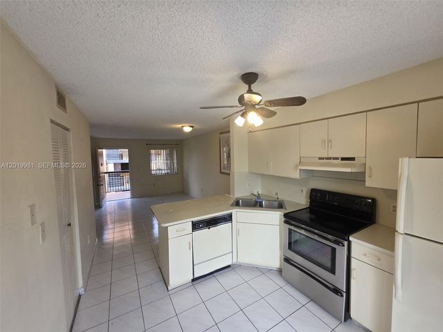 5500 W 21st Court 306, Hialeah, FL 33016