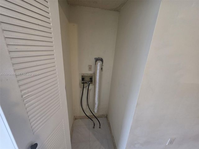 5500 W 21st Court 306, Hialeah, FL 33016