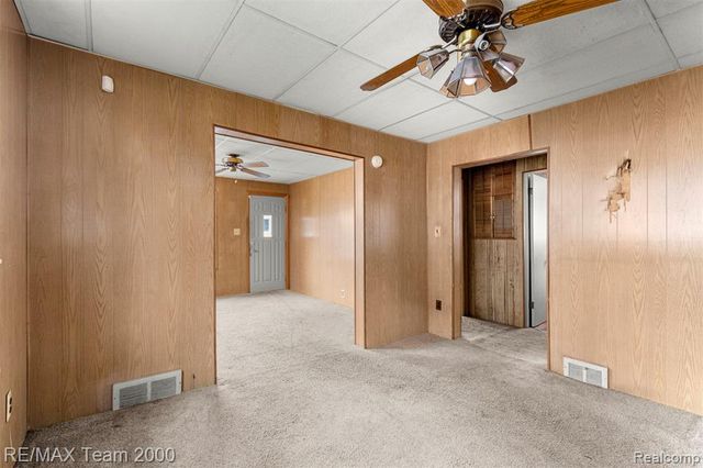 6488 Vaughan Street, Detroit, MI 48228