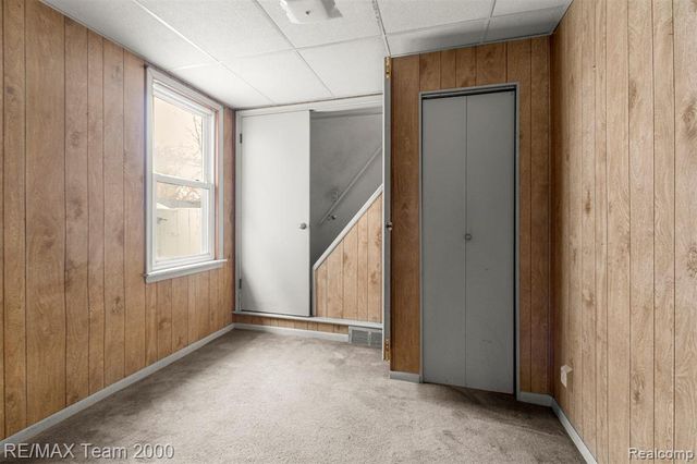 6488 Vaughan Street, Detroit, MI 48228