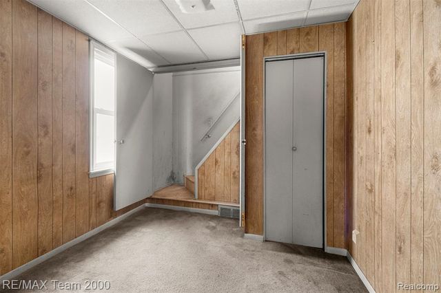 6488 Vaughan Street, Detroit, MI 48228