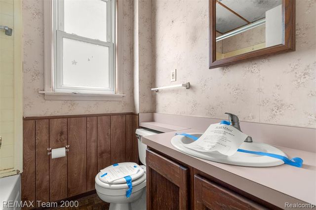 6488 Vaughan Street, Detroit, MI 48228