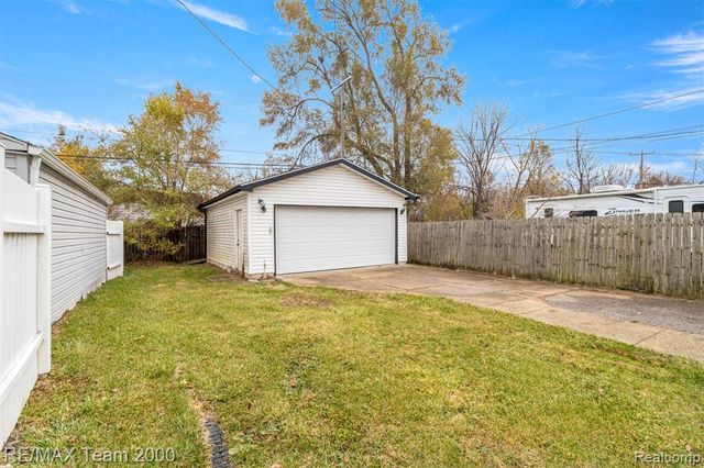 6488 Vaughan Street, Detroit, MI 48228