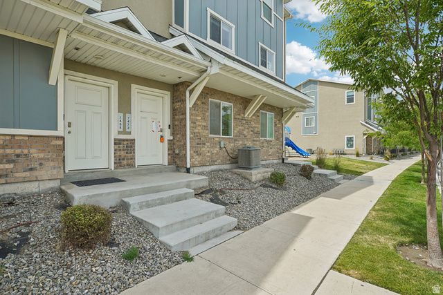 2624 S PICKWICK ST, Magna, UT 84044