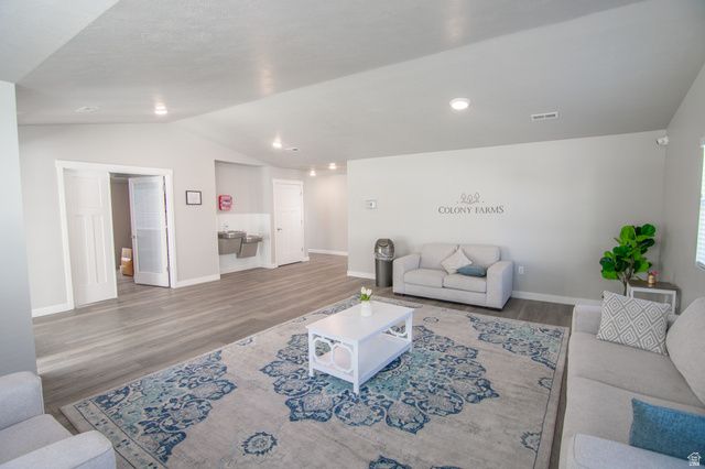 2624 S PICKWICK ST, Magna, UT 84044