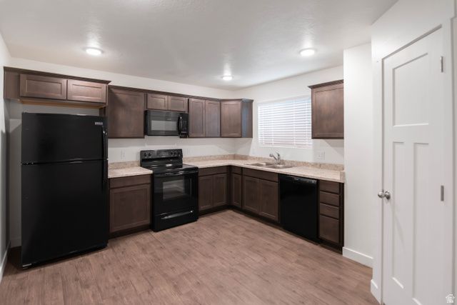 2624 S PICKWICK ST, Magna, UT 84044