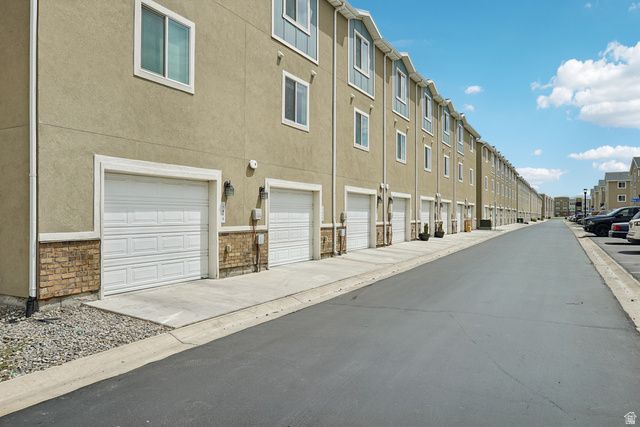 2624 S PICKWICK ST, Magna, UT 84044