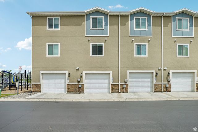 2624 S PICKWICK ST, Magna, UT 84044