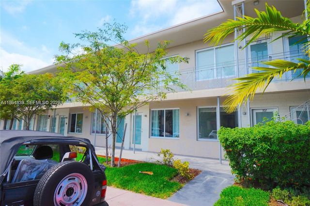 801 15th Street 102, Miami Beach, FL 33139