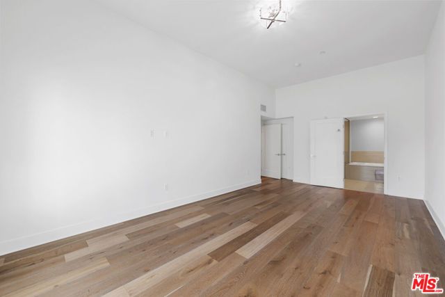 7133 Hawthorn Avenue PH6, Los Angeles, CA 90046