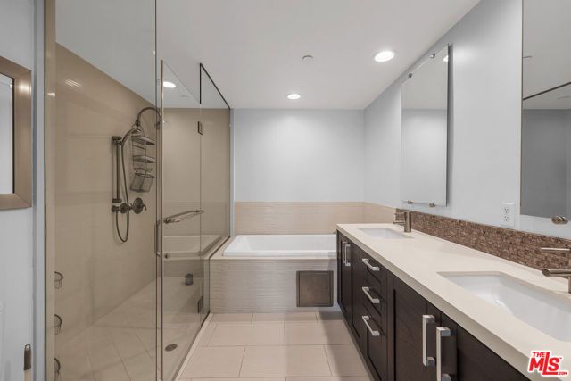 7133 Hawthorn Avenue PH6, Los Angeles, CA 90046