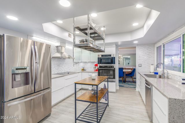 3531 E BECKER Lane, Phoenix, AZ 85028