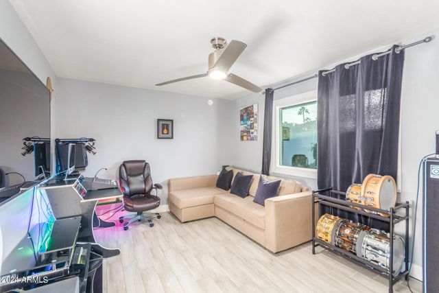 3531 E BECKER Lane, Phoenix, AZ 85028