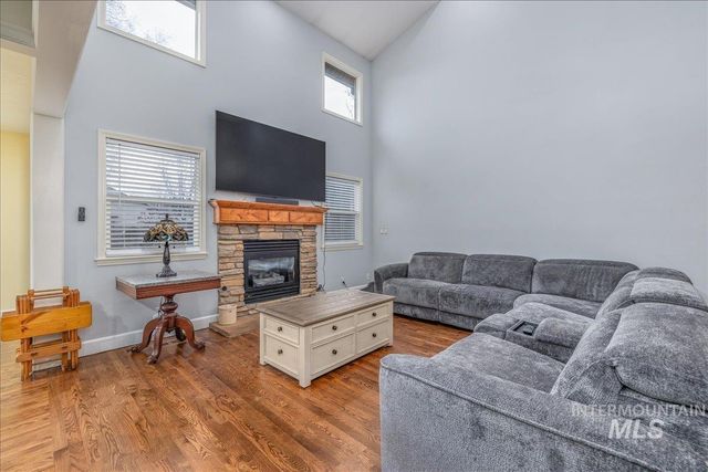 3534 N Summerpark Ave, Meridian, ID 83646