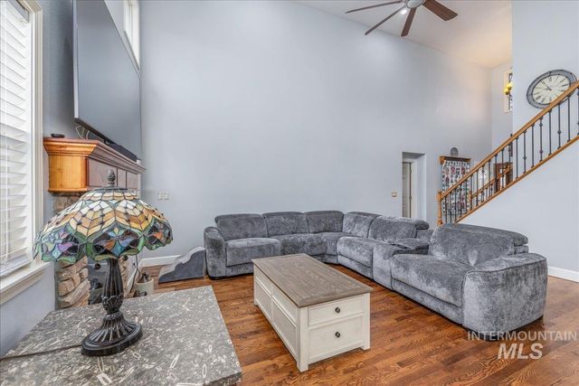 3534 N Summerpark Ave, Meridian, ID 83646