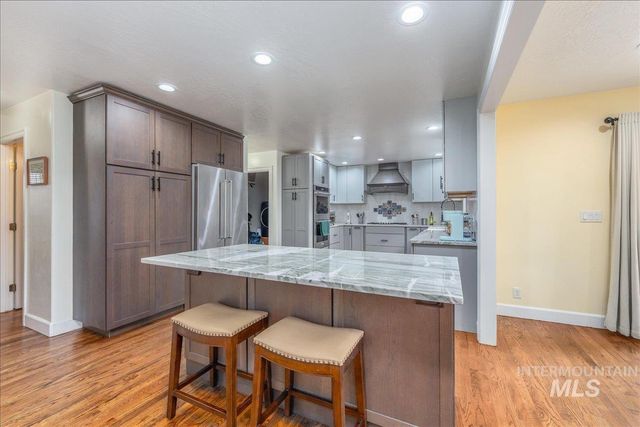 3534 N Summerpark Ave, Meridian, ID 83646