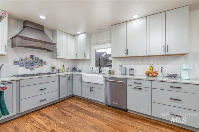 3534 N Summerpark Ave, Meridian, ID 83646