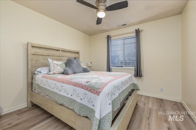 3534 N Summerpark Ave, Meridian, ID 83646