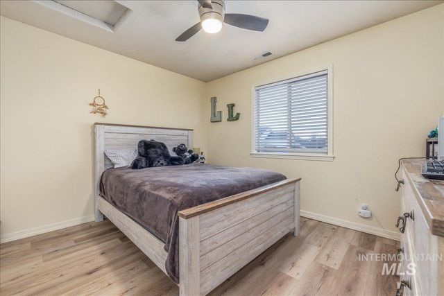 3534 N Summerpark Ave, Meridian, ID 83646