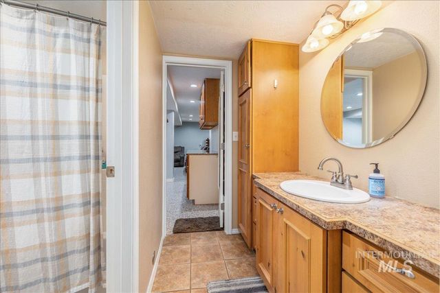 3534 N Summerpark Ave, Meridian, ID 83646